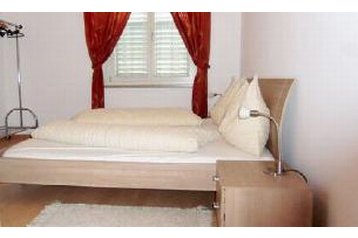 Italy Privát Lana, Exterior